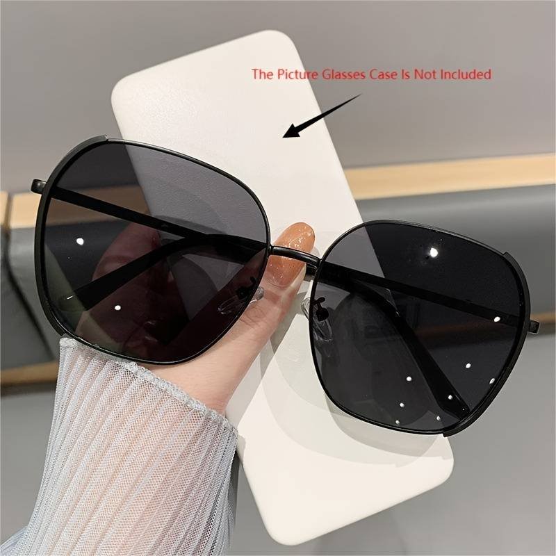 Large Square Sunglasses For Women Casual Mirrored Fashion Anti Glare Sun Shades For Vacation Beach Party – Black