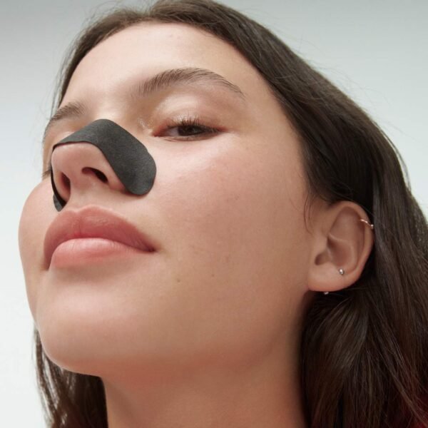 SEPHORA COLLECTION Purifying Charcoal Nose Pore Strip - Image 2