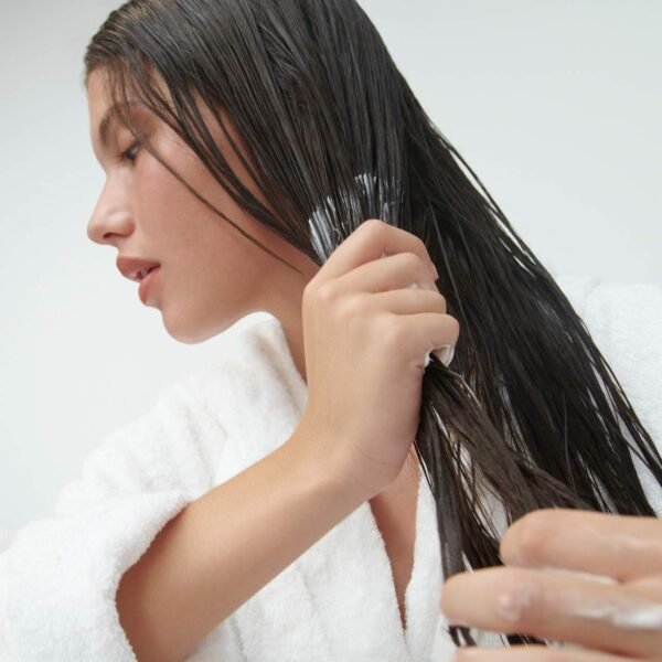 SEPHORA COLLECTION Nourishing Hair Sleeping Mask in Coconut + MANGO - Image 2