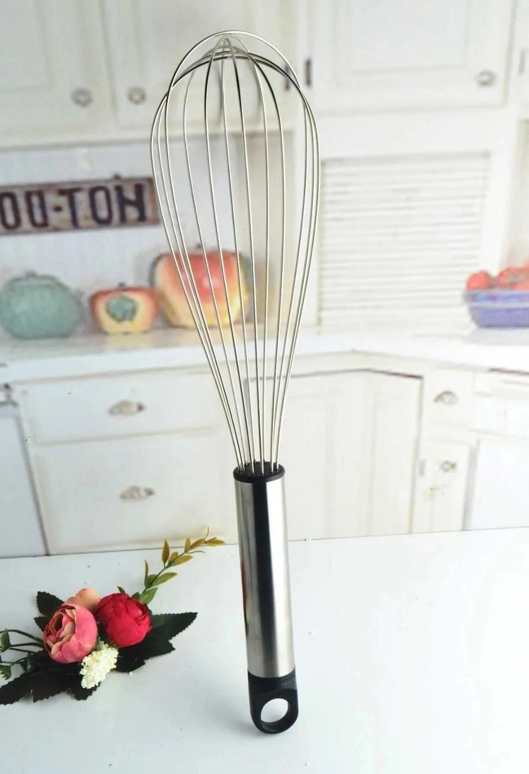 Handheld Egg Beater Stable