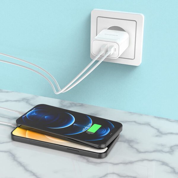 Wall charger BA55A Crown speed PD20W + QC3.0 EU - Image 2